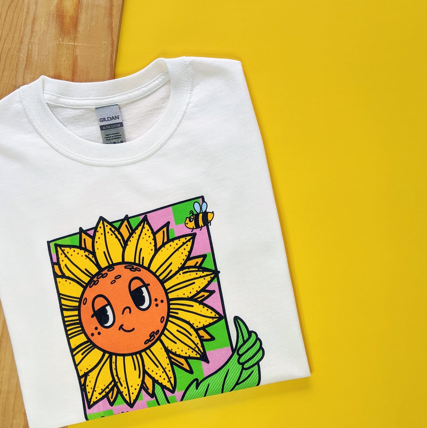 illustrated sunflower graphic t-shirt